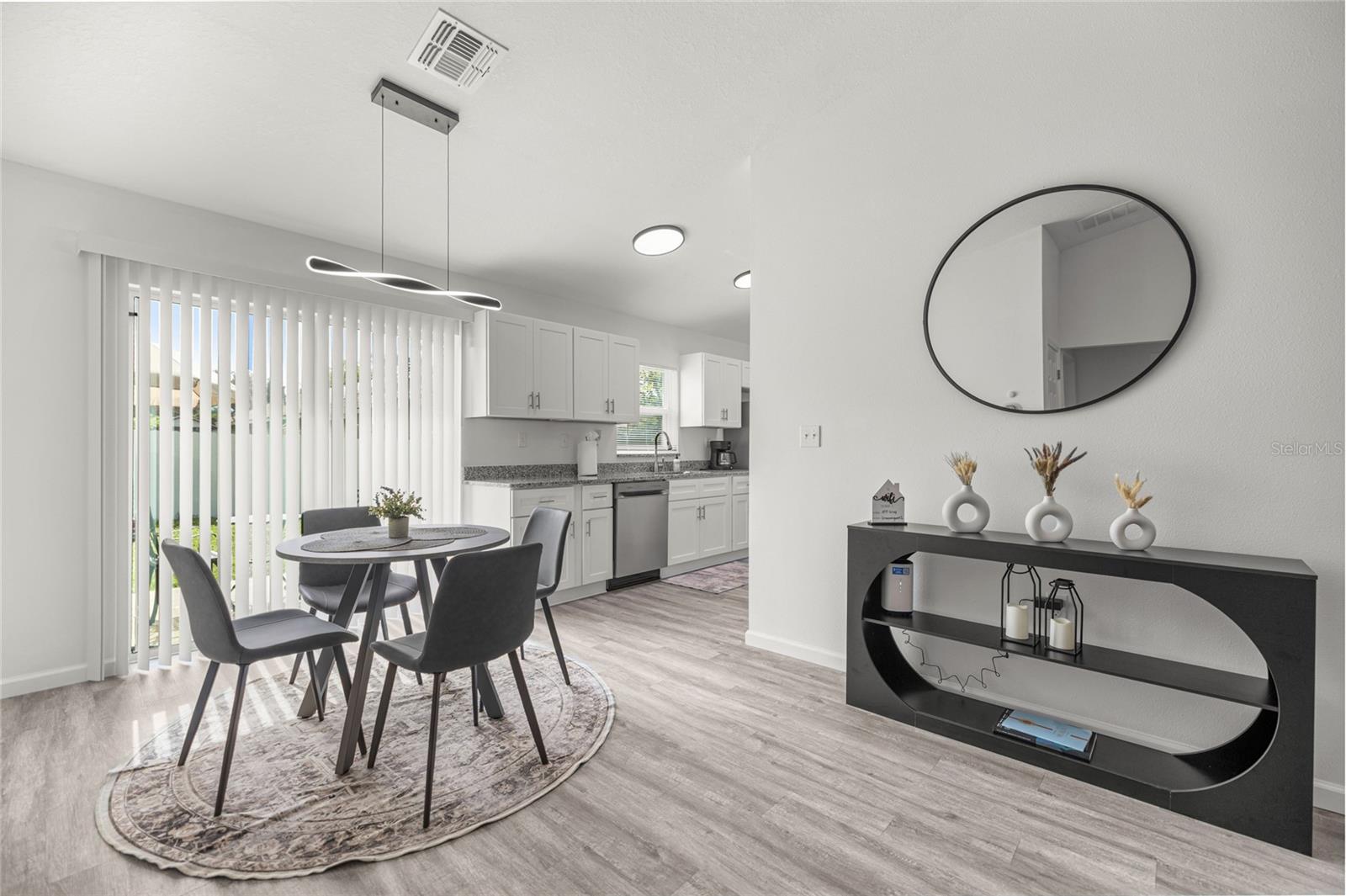 Image 7 of 41 For 714 1st Street