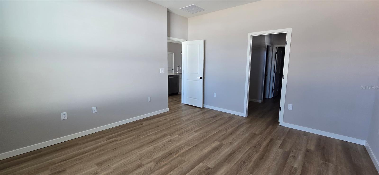 Image 7 of 13 For 9975 39th Terrace