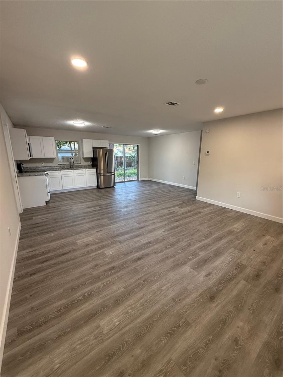 Image 5 of 20 For 2209 6th Street