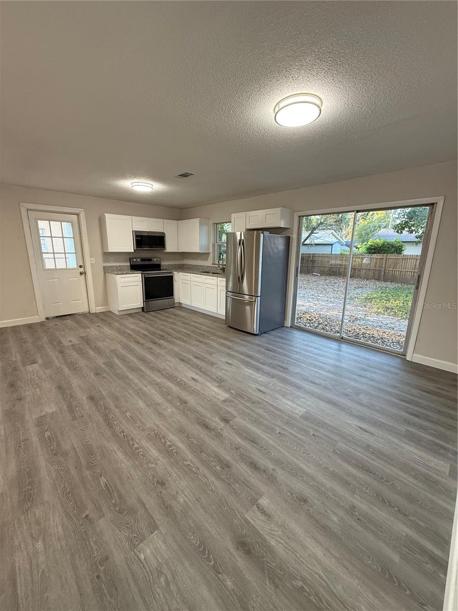 Image 6 of 20 For 2209 6th Street