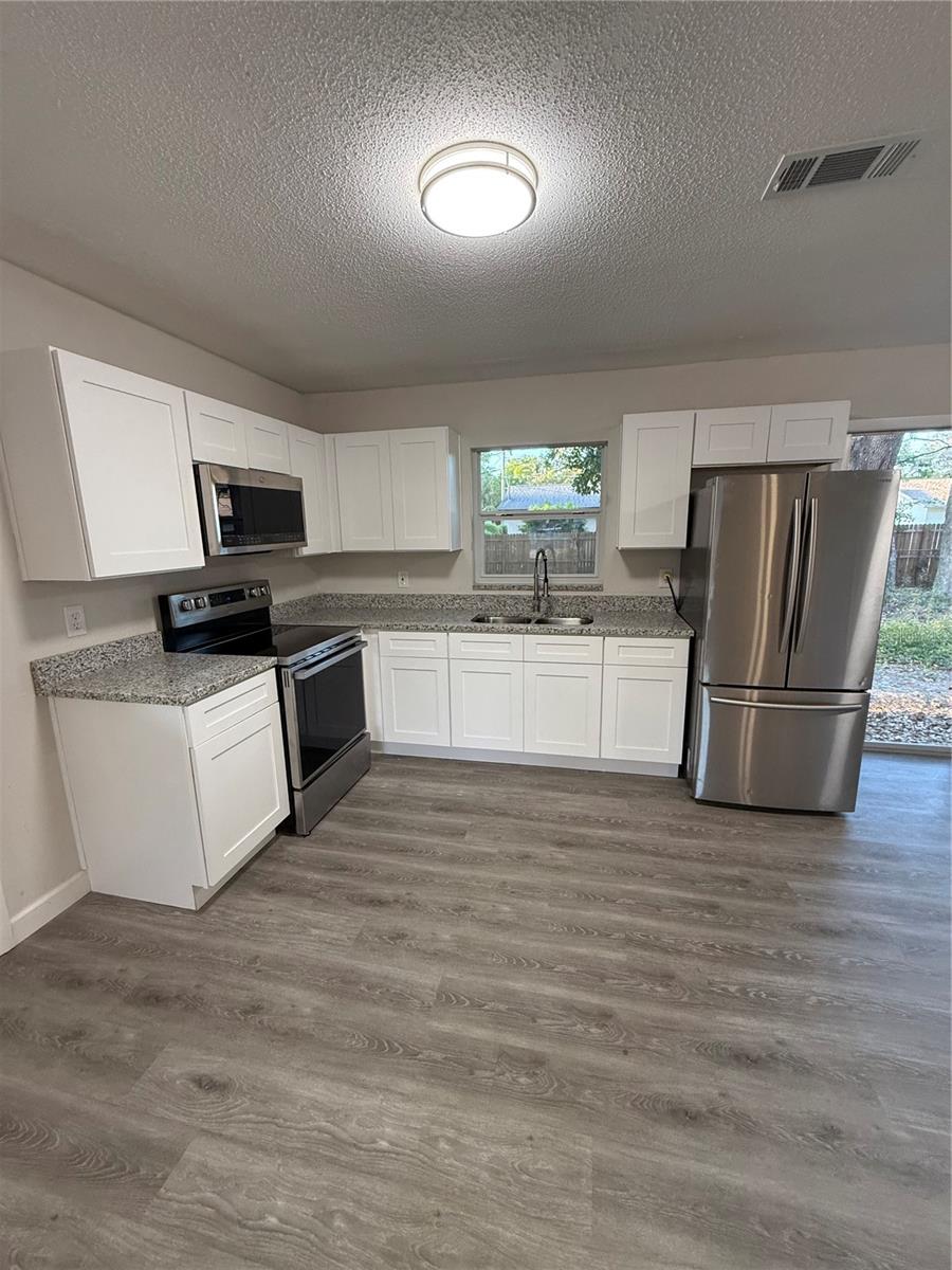 Image 7 of 20 For 2209 6th Street