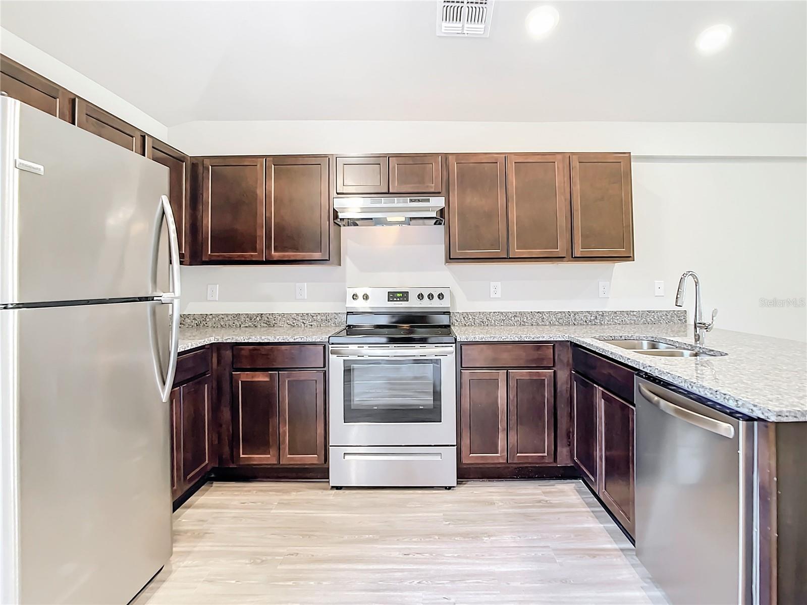 Image 7 of 16 For 17053 Nixon Avenue