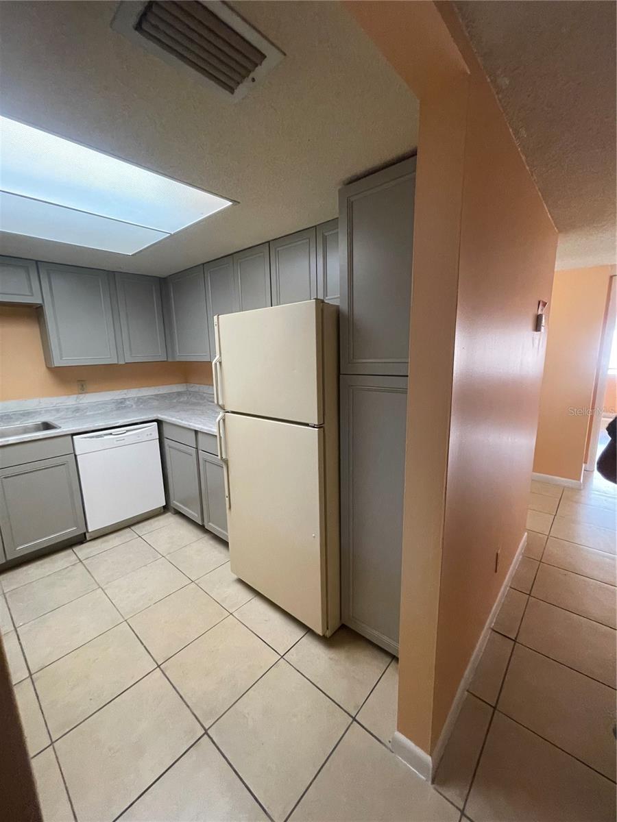 Image 5 of 49 For 549 Fairways Drive A