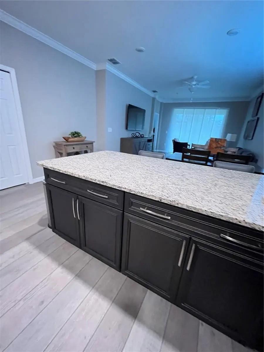 Image 4 of 18 For 9891 99th Loop