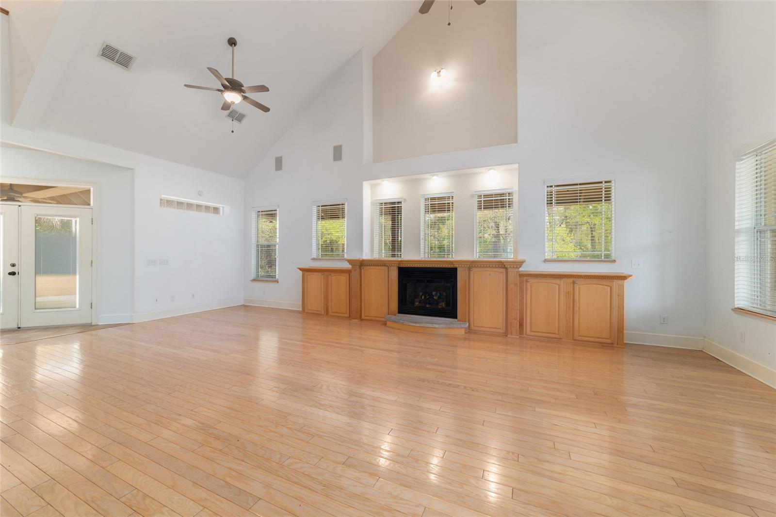 Image 19 of 95 For 16638 Highway 329