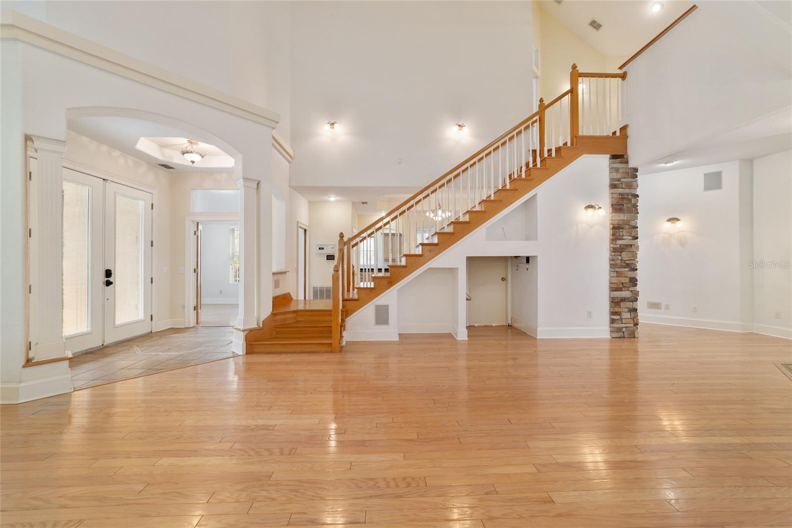 Image 20 of 95 For 16638 Highway 329