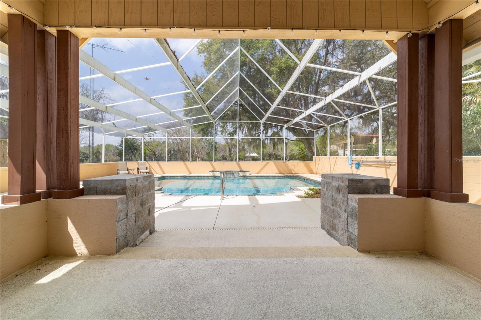 Image 33 of 95 For 16638 Highway 329