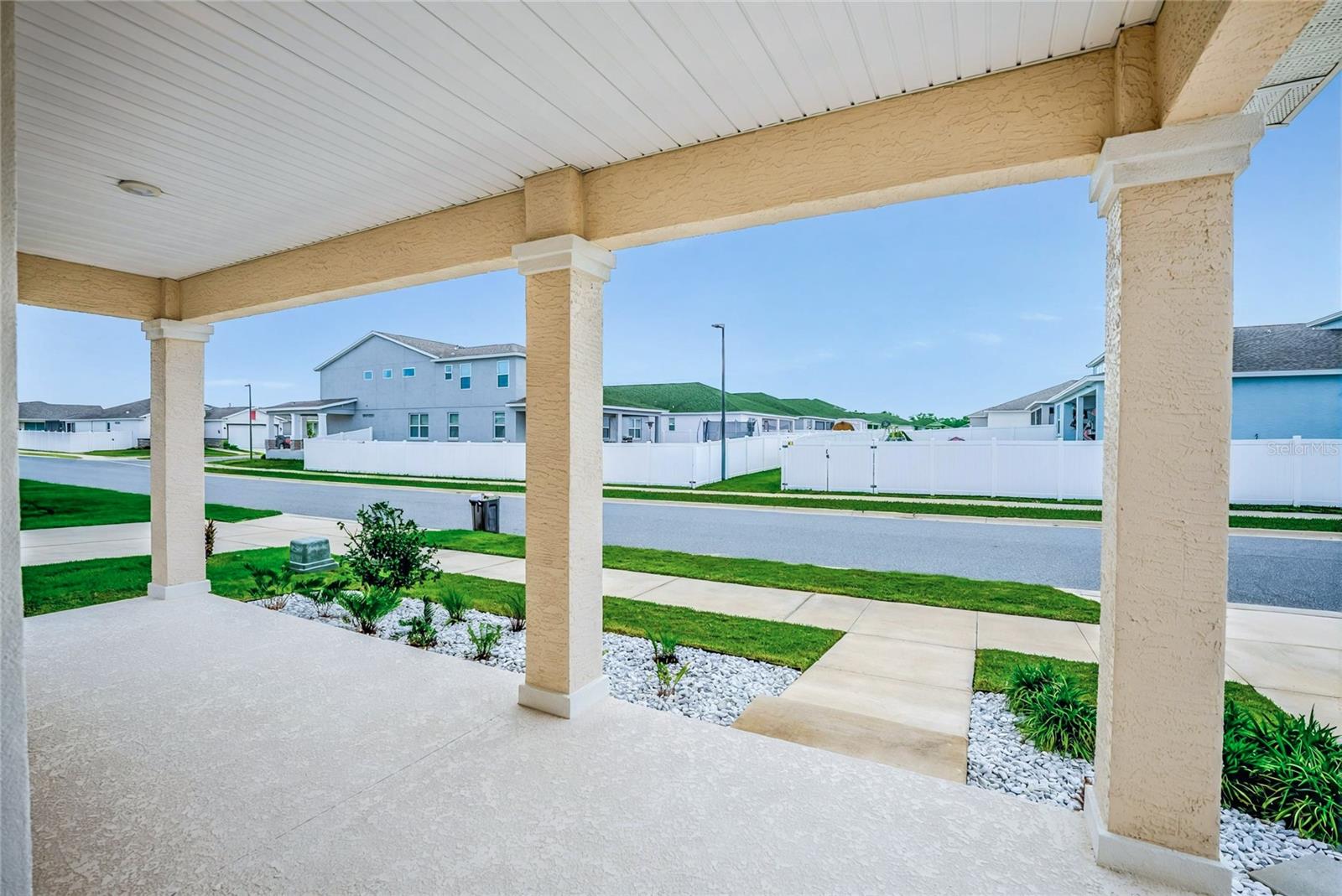 Image 14 of 70 For 6200 72nd Terrace