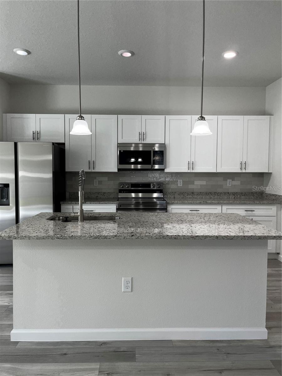 Image 2 of 10 For 5312 162nd Place Road