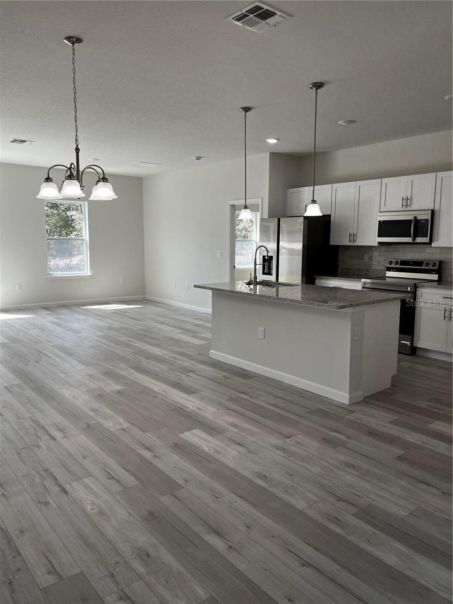 Image 3 of 10 For 5312 162nd Place Road