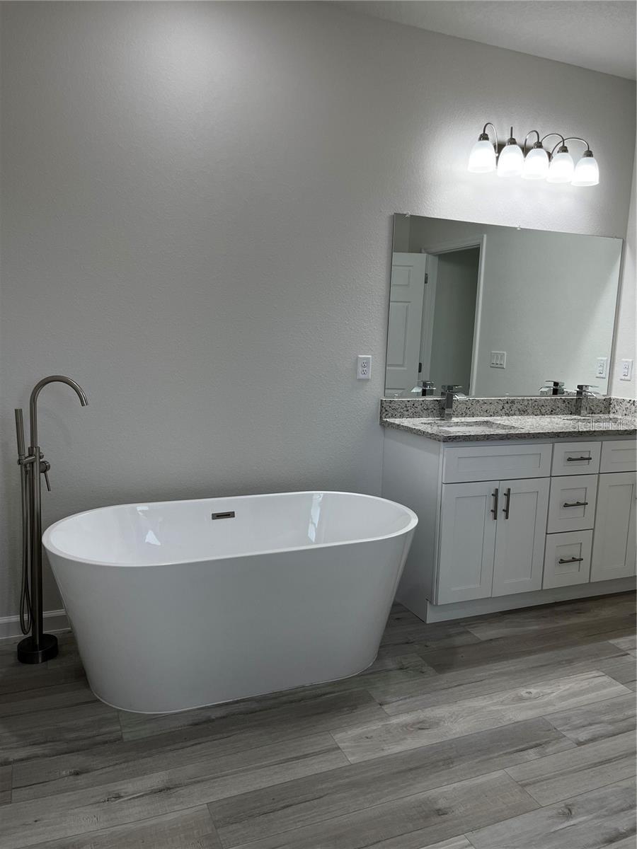 Image 8 of 10 For 5312 162nd Place Road