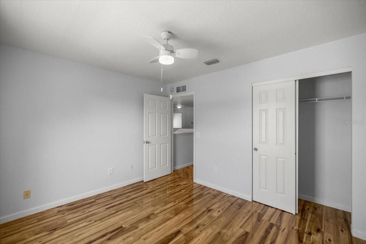 Image 27 of 52 For 5073 40th Place