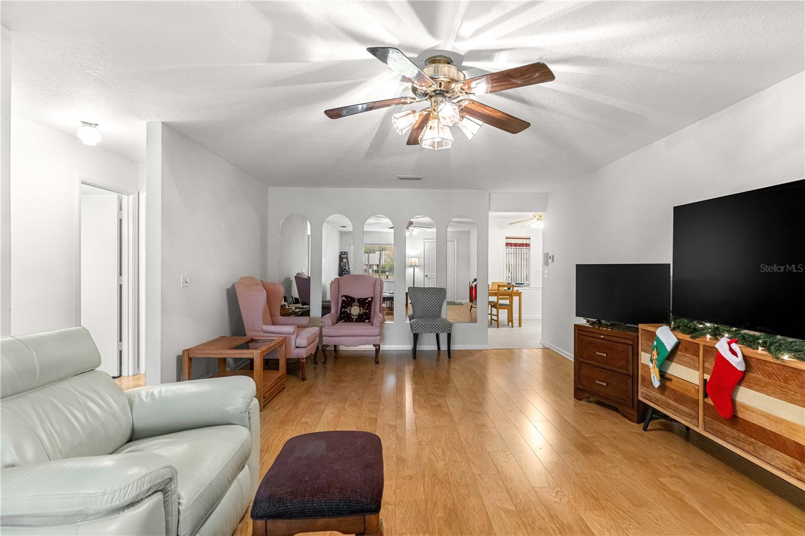 Image 22 of 46 For 8420 92nd Street A