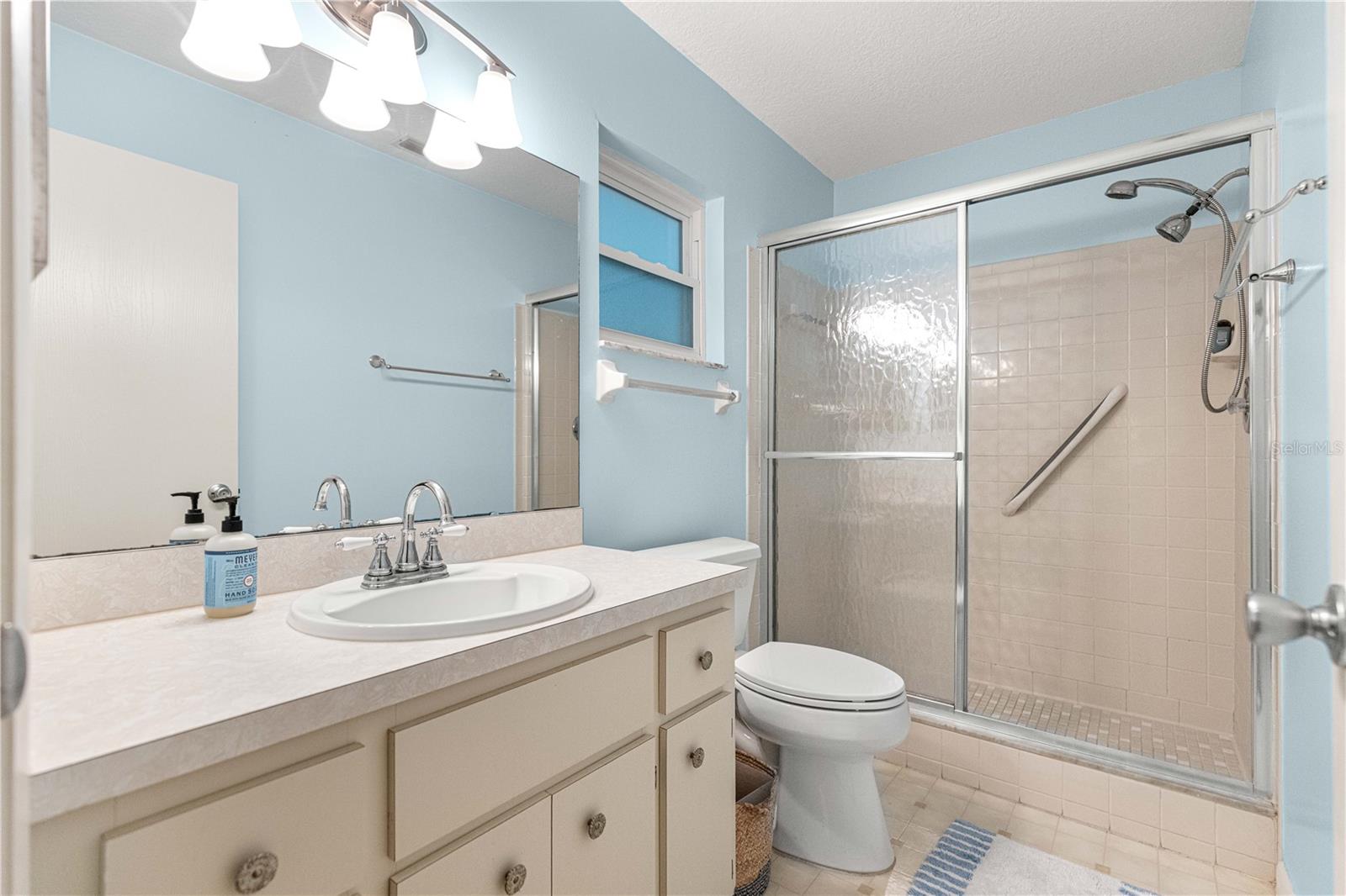 Image 27 of 46 For 8420 92nd Street A