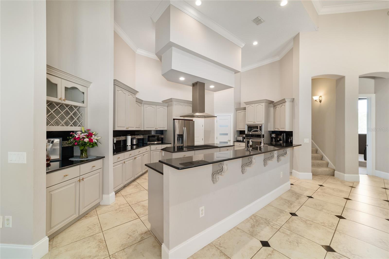 Image 19 of 88 For 2380 73rd Loop