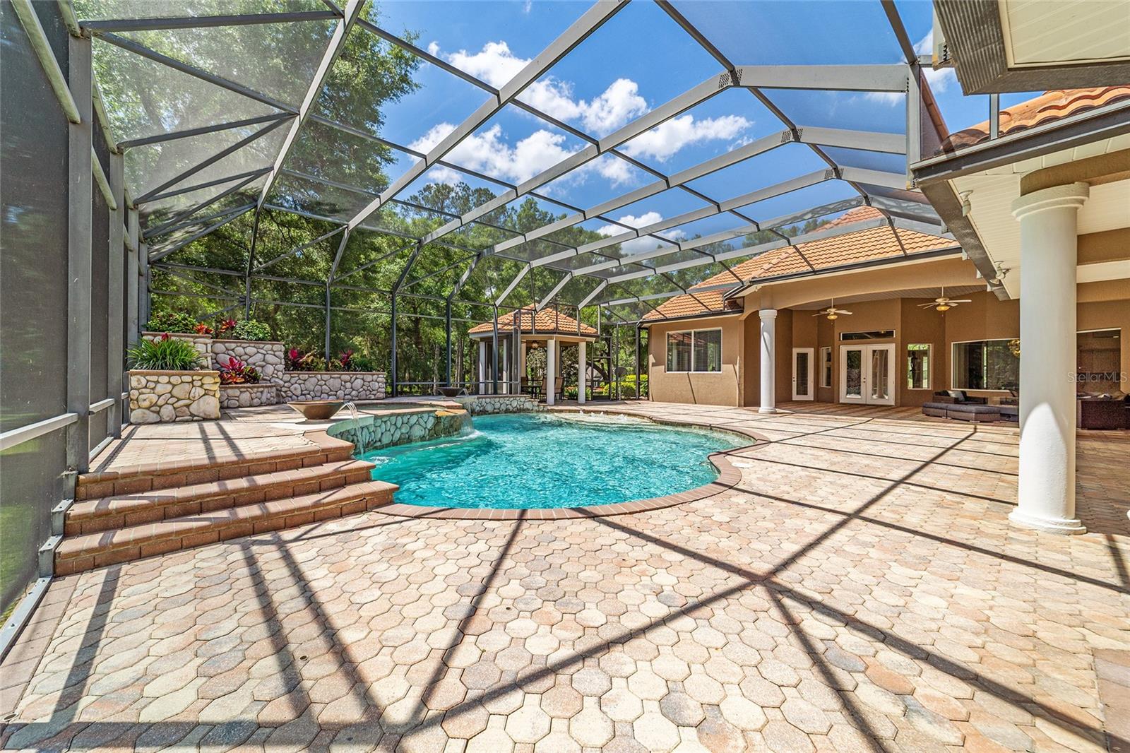 Image 2 of 88 For 2380 73rd Loop