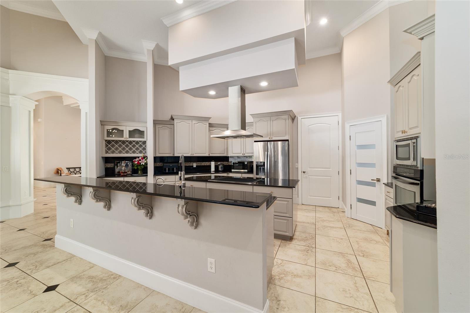 Image 21 of 88 For 2380 73rd Loop