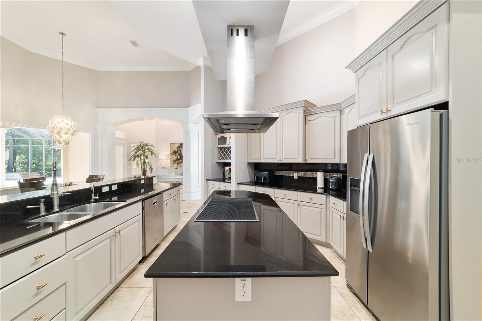 Image 23 of 88 For 2380 73rd Loop