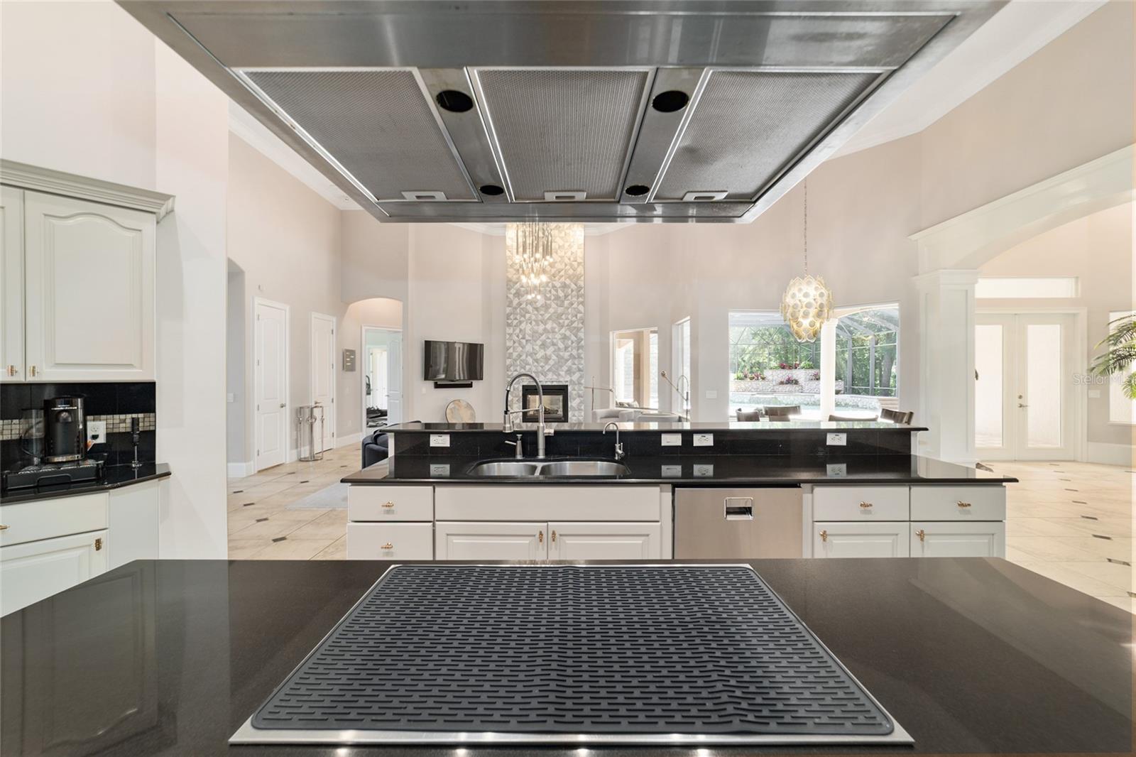 Image 25 of 88 For 2380 73rd Loop