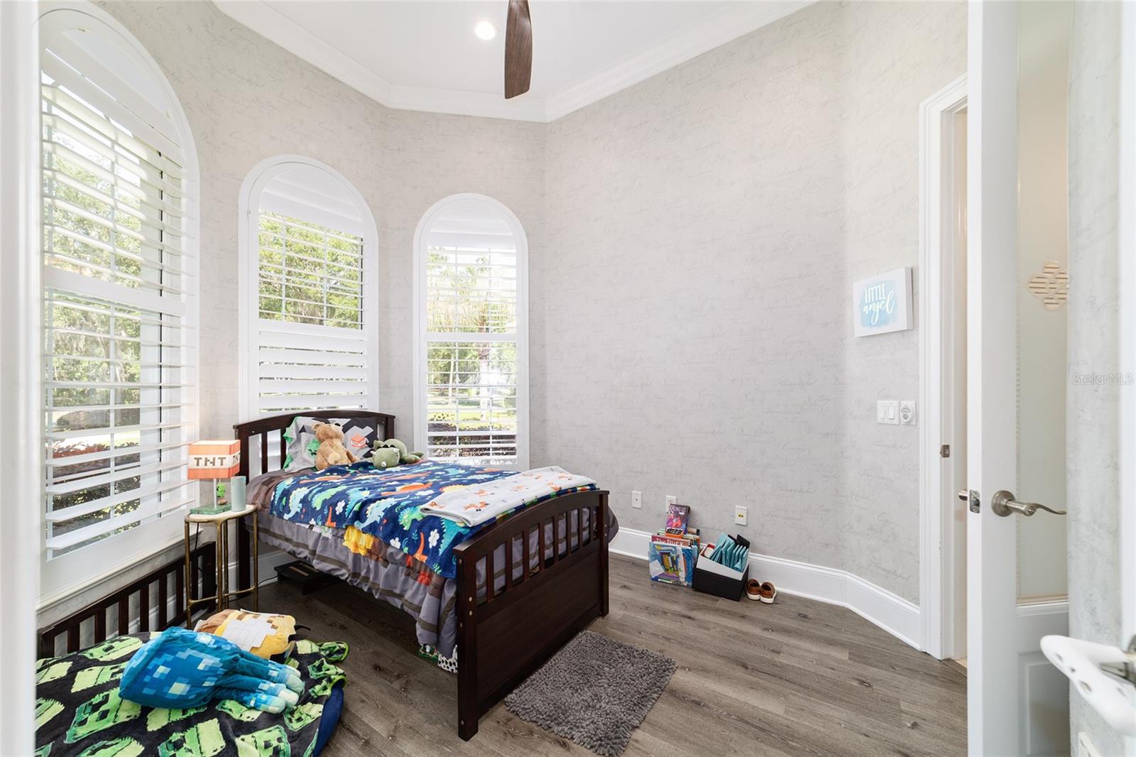 Image 37 of 88 For 2380 73rd Loop