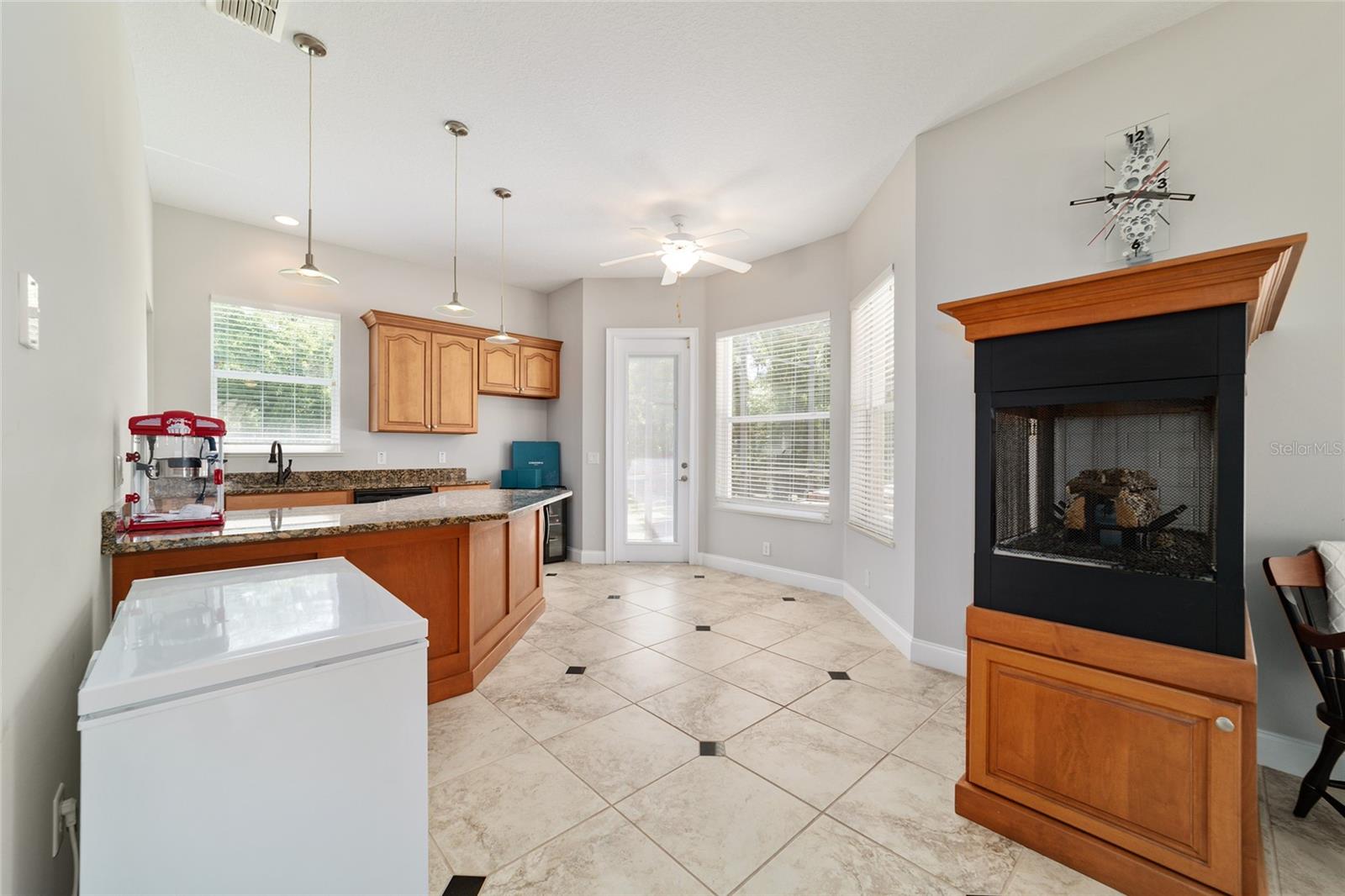 Image 57 of 88 For 2380 73rd Loop