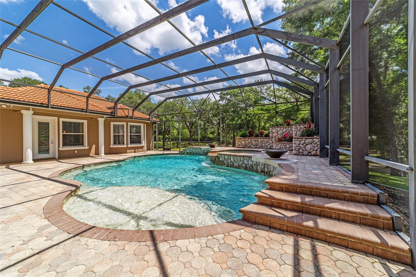 Image 80 of 88 For 2380 73rd Loop