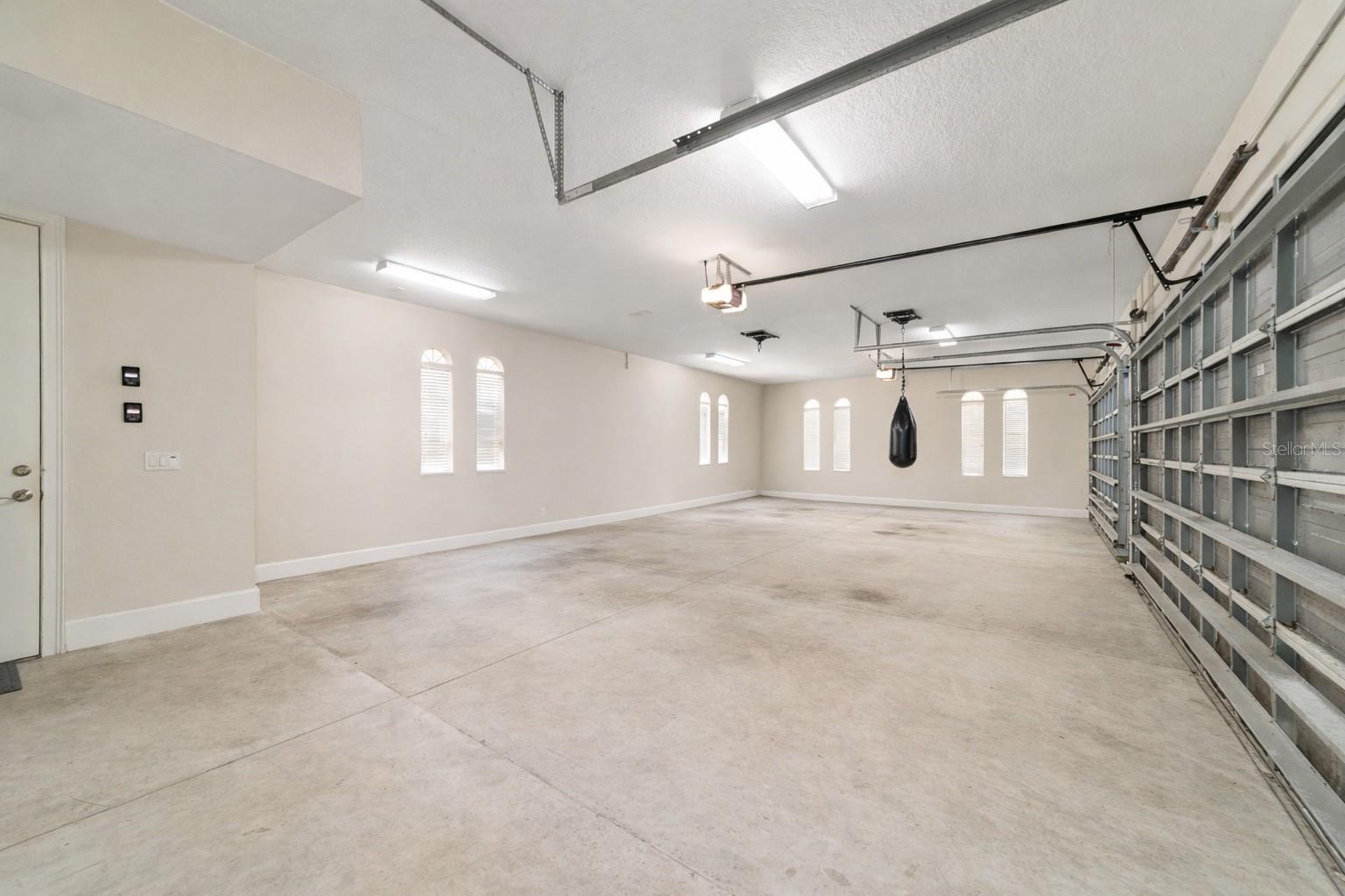 Image 85 of 88 For 2380 73rd Loop