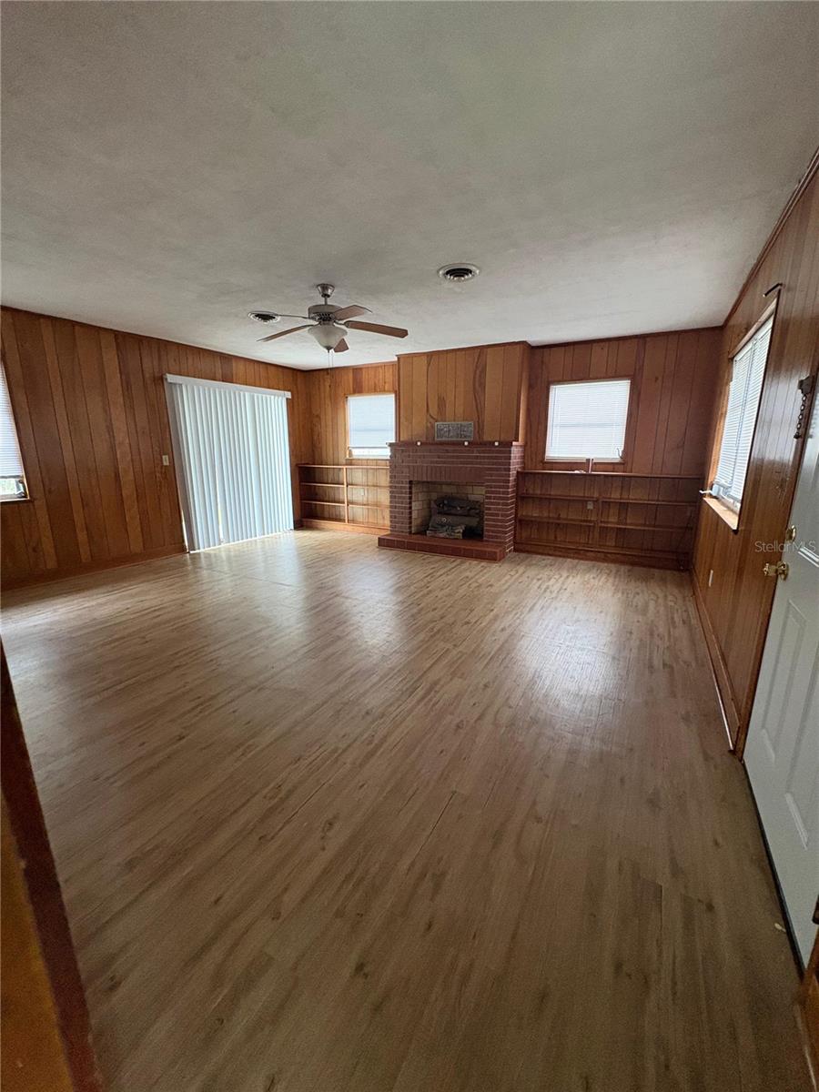 Image 11 of 23 For 1137 9th Street