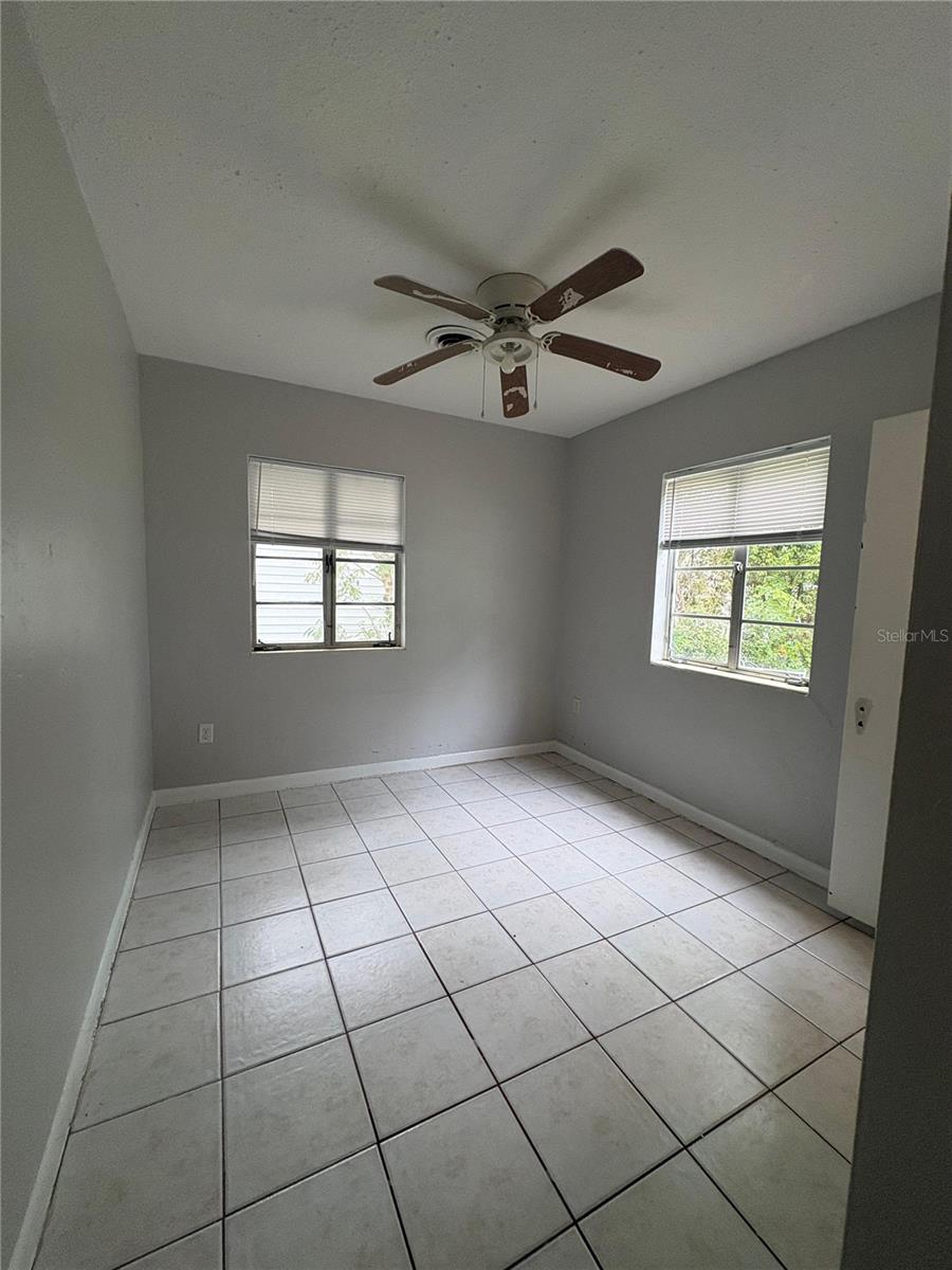 Image 16 of 23 For 1137 9th Street