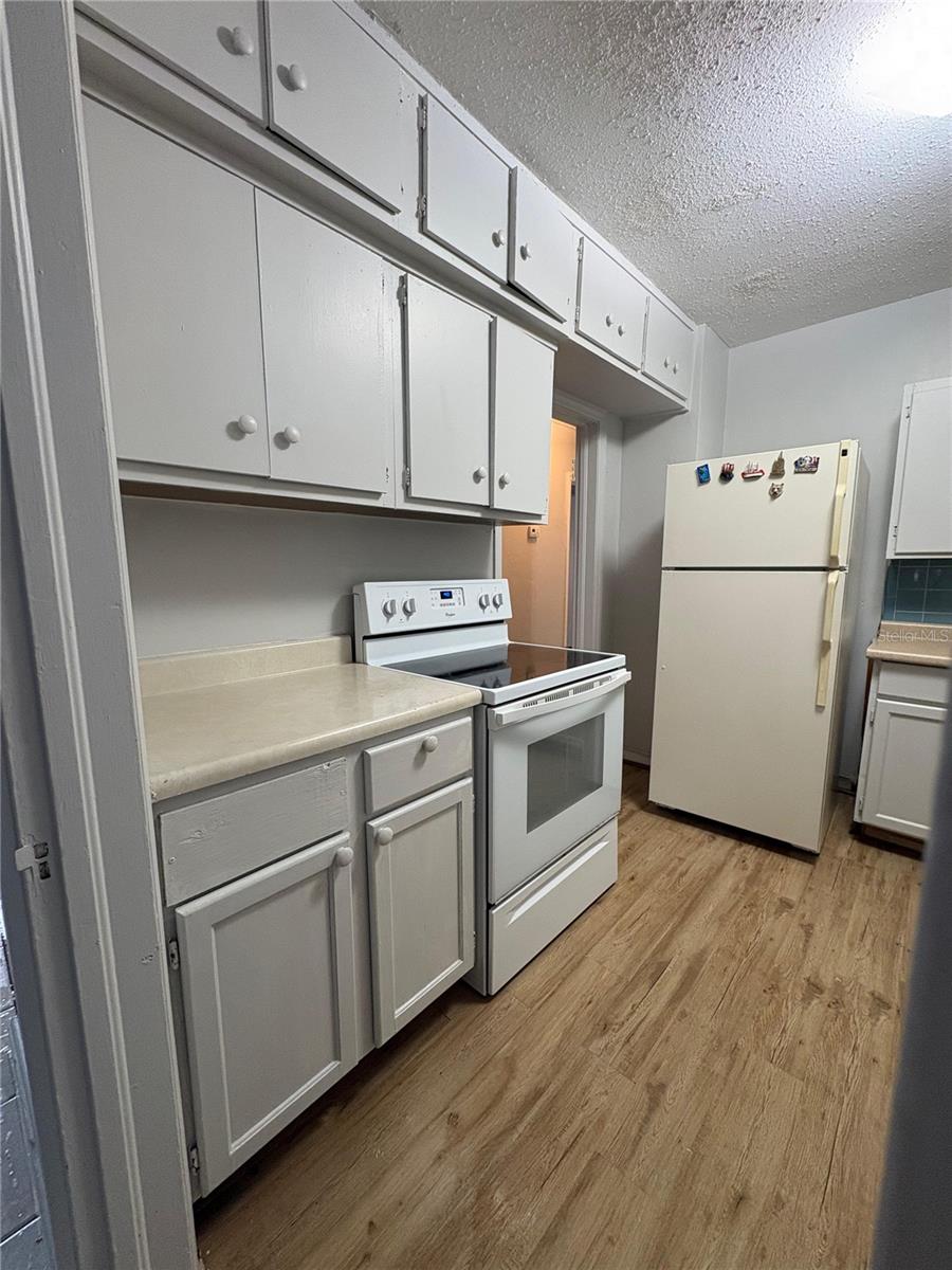 Image 6 of 23 For 1137 9th Street