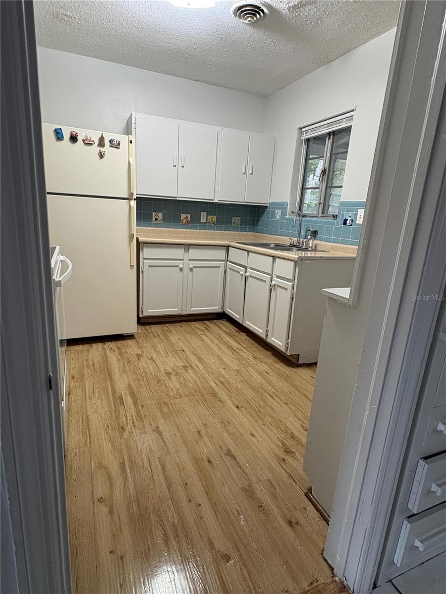 Image 9 of 23 For 1137 9th Street