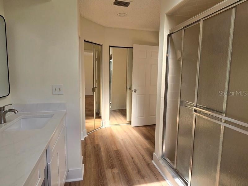 Listing photo id 16 for 11510 85th Court