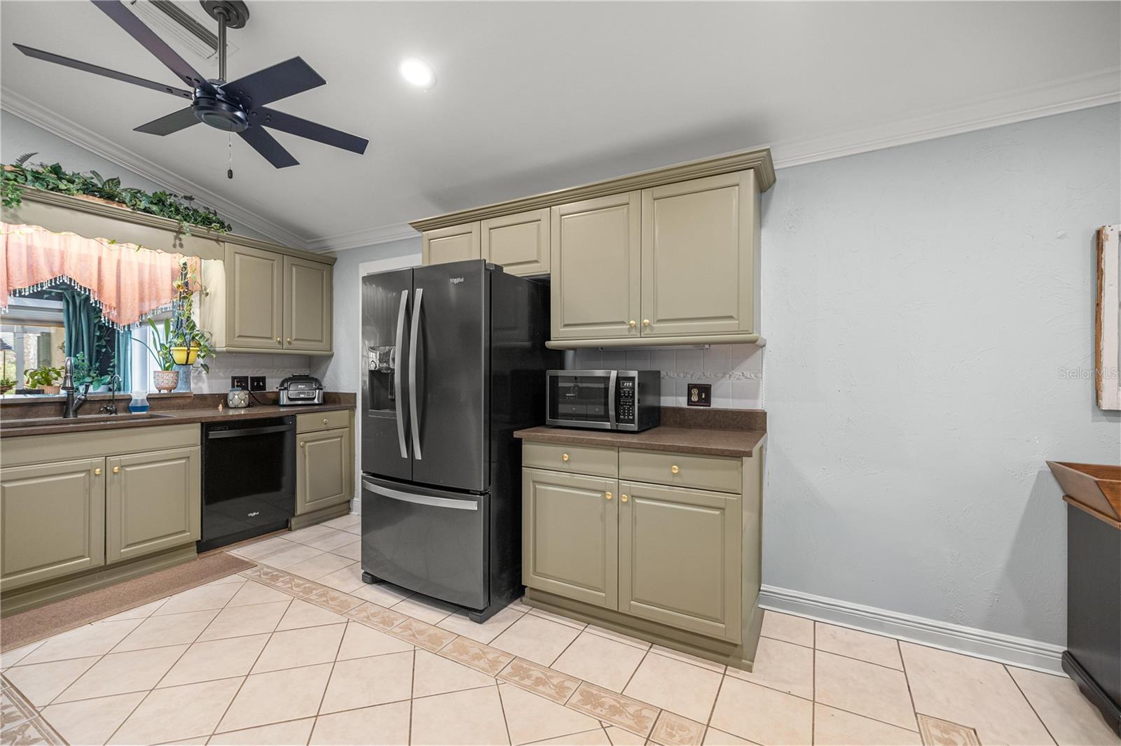 Image 16 of 51 For 4425 2nd Place