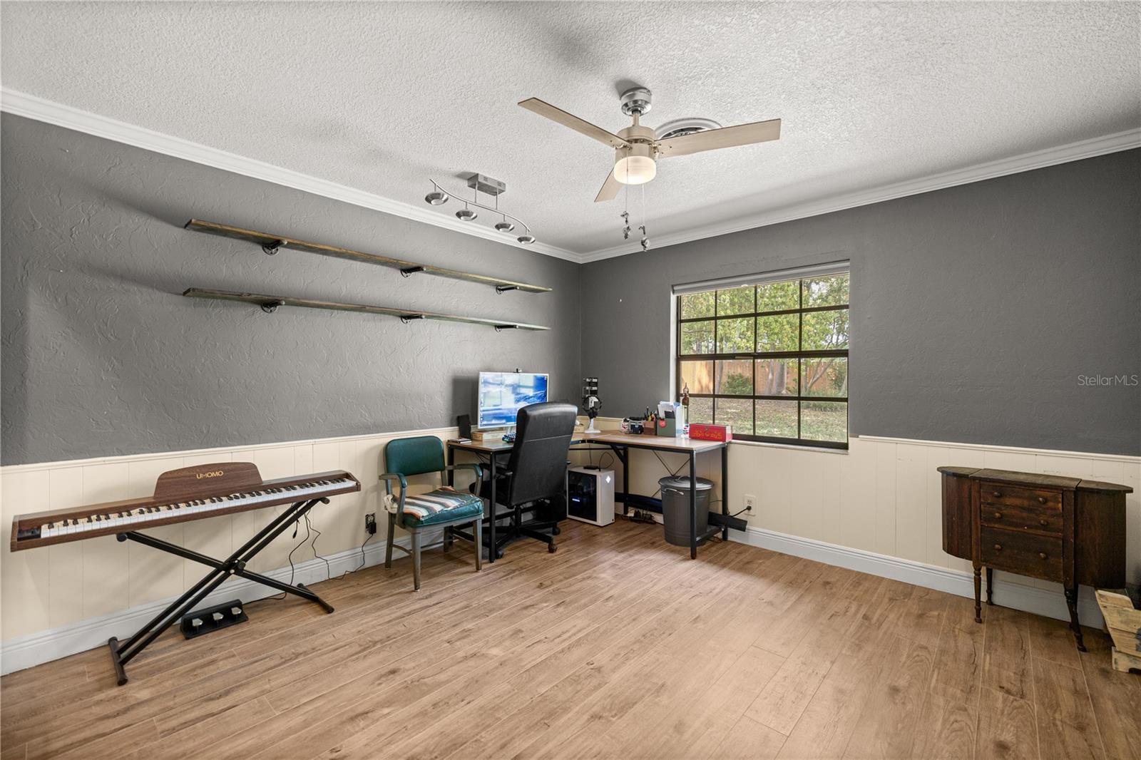 Image 31 of 51 For 4425 2nd Place