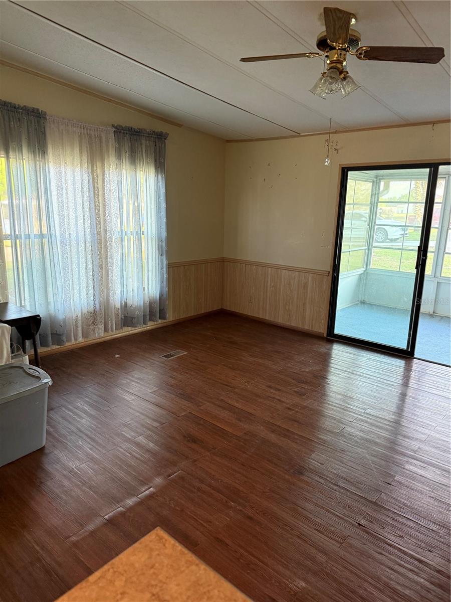 Image 11 of 36 For 13178 47th Court