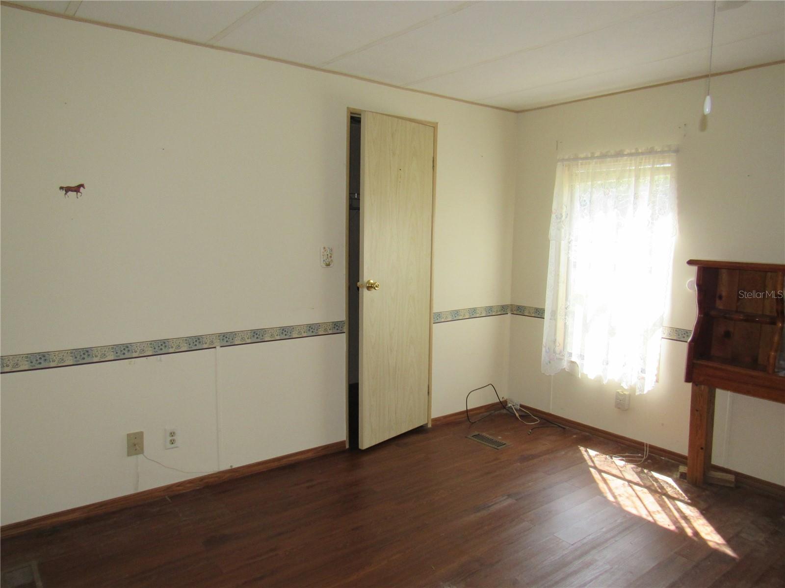 Image 19 of 36 For 13178 47th Court