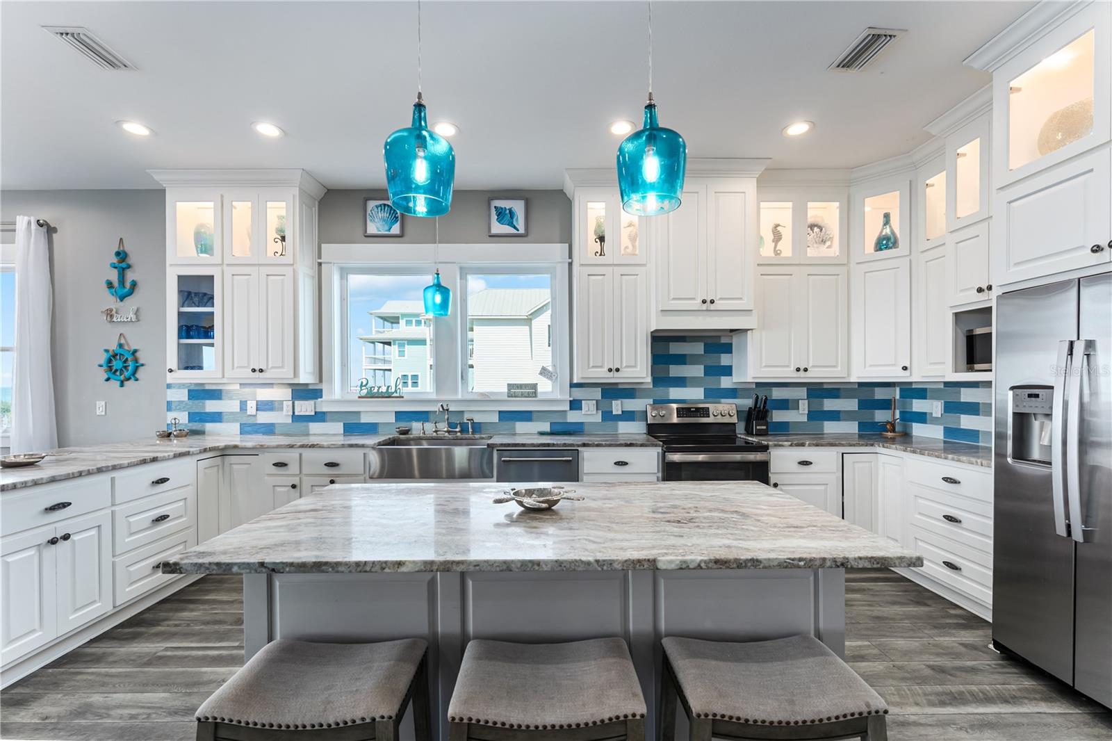 Image 11 of 100 For 469 Haven Road