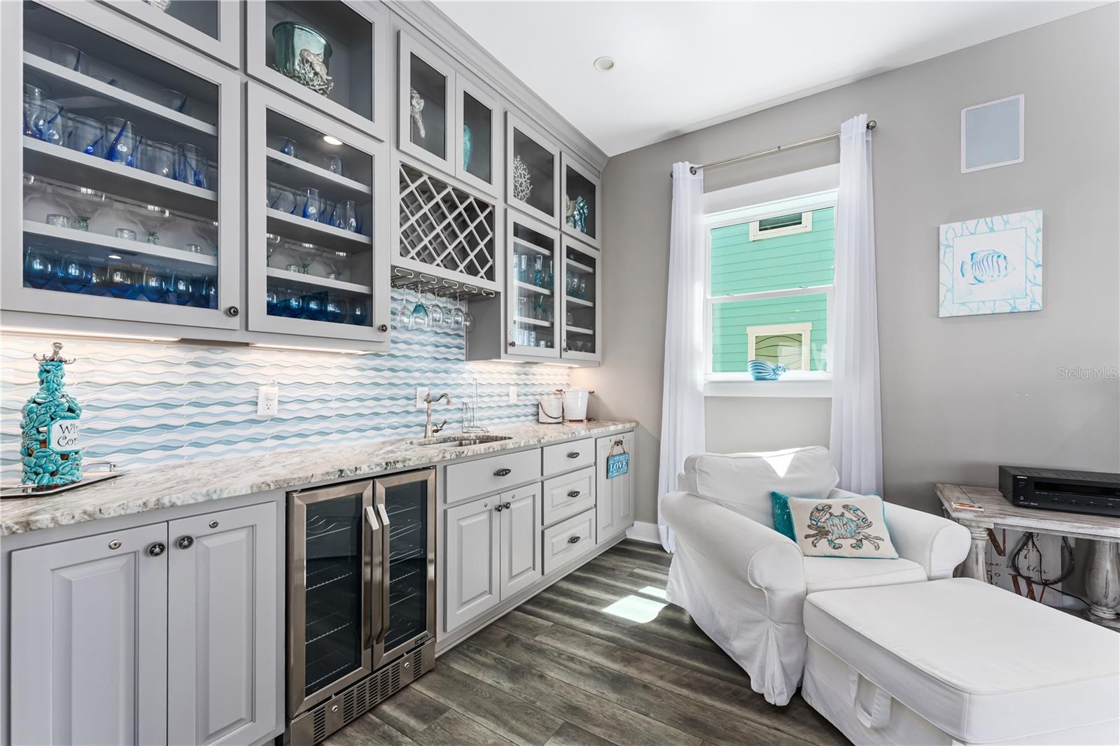 Image 21 of 100 For 469 Haven Road