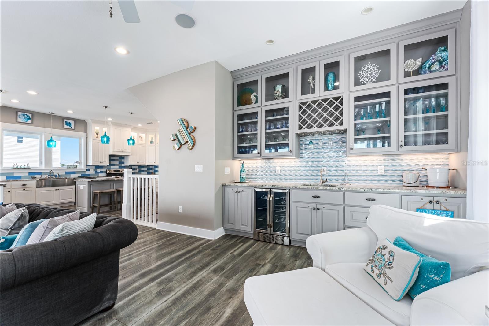 Image 22 of 100 For 469 Haven Road