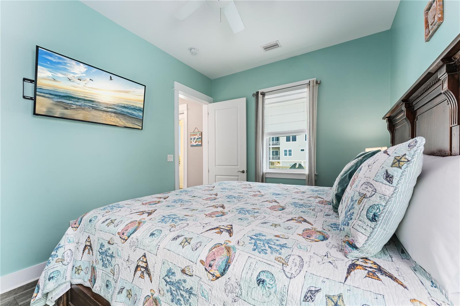 Image 27 of 100 For 469 Haven Road