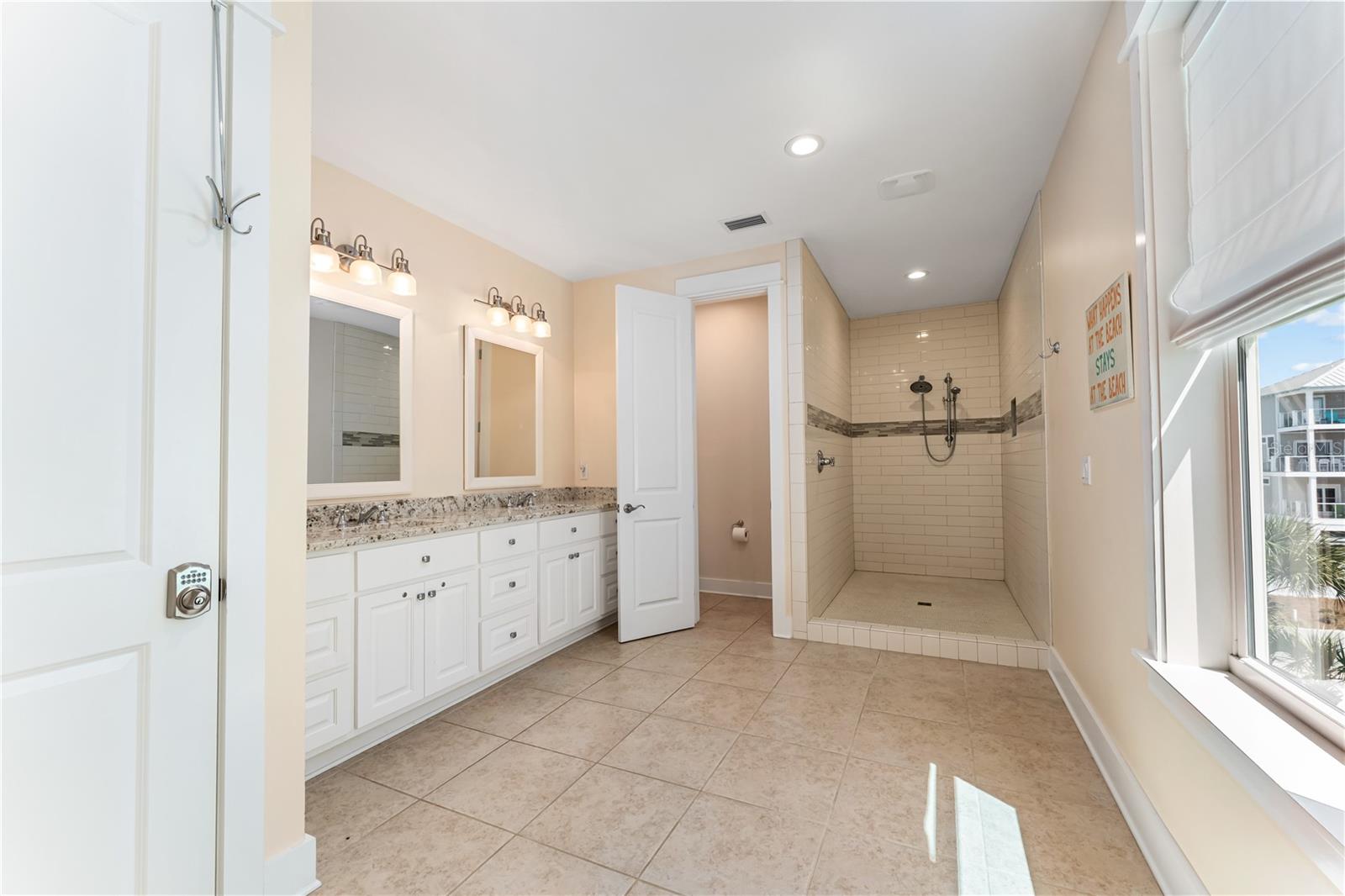 Image 47 of 100 For 469 Haven Road