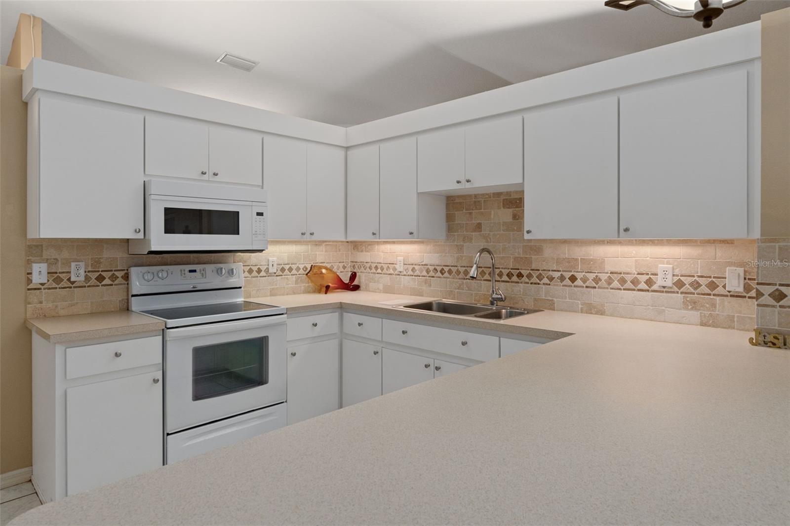 Image 14 of 45 For 3212 Camilo Drive