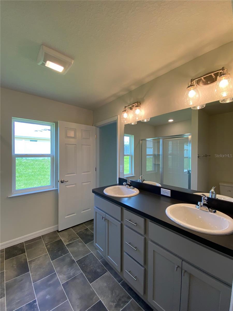 Image 19 of 29 For 8180 Wakefield Drive