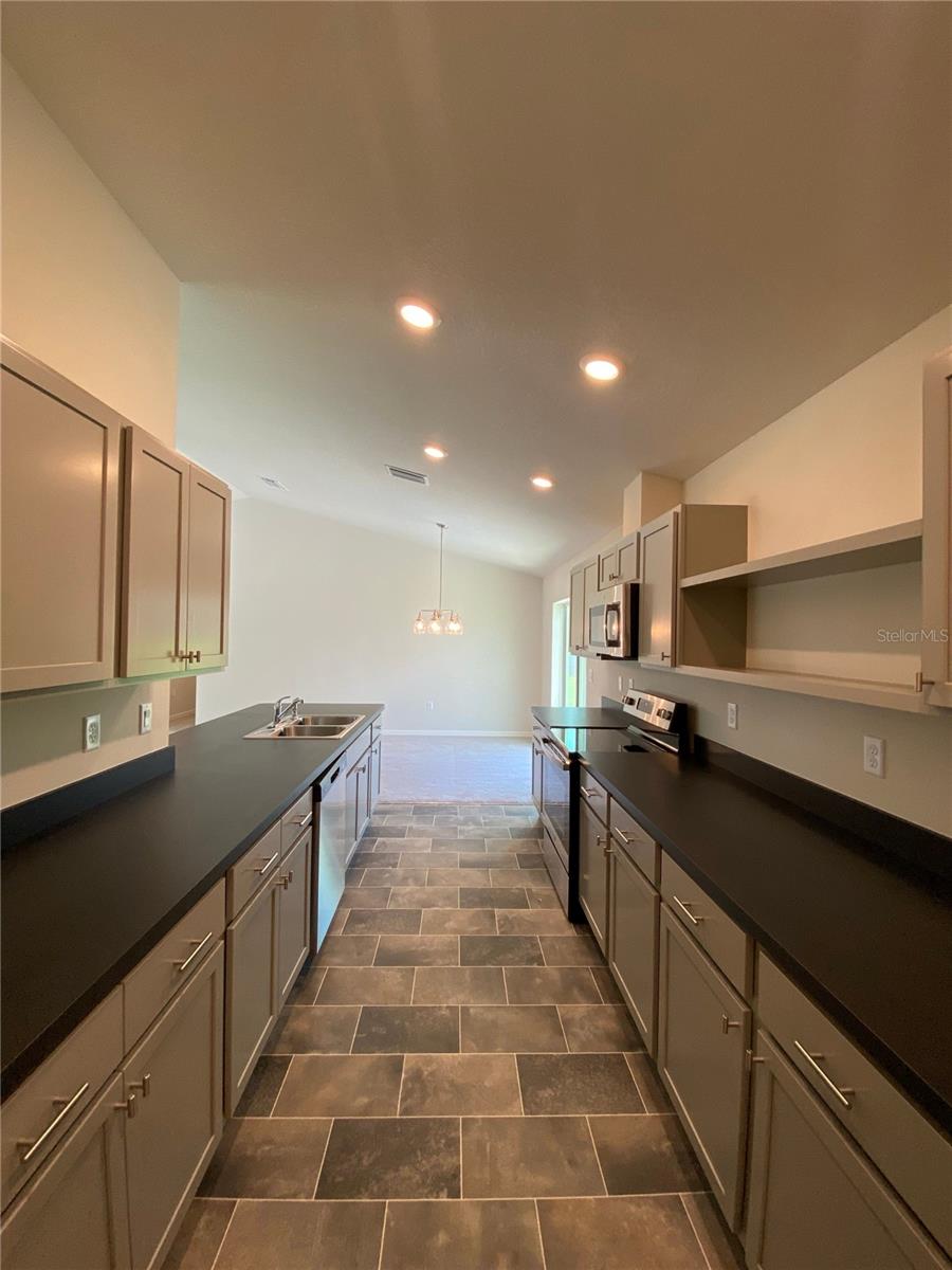 Image 8 of 29 For 8180 Wakefield Drive