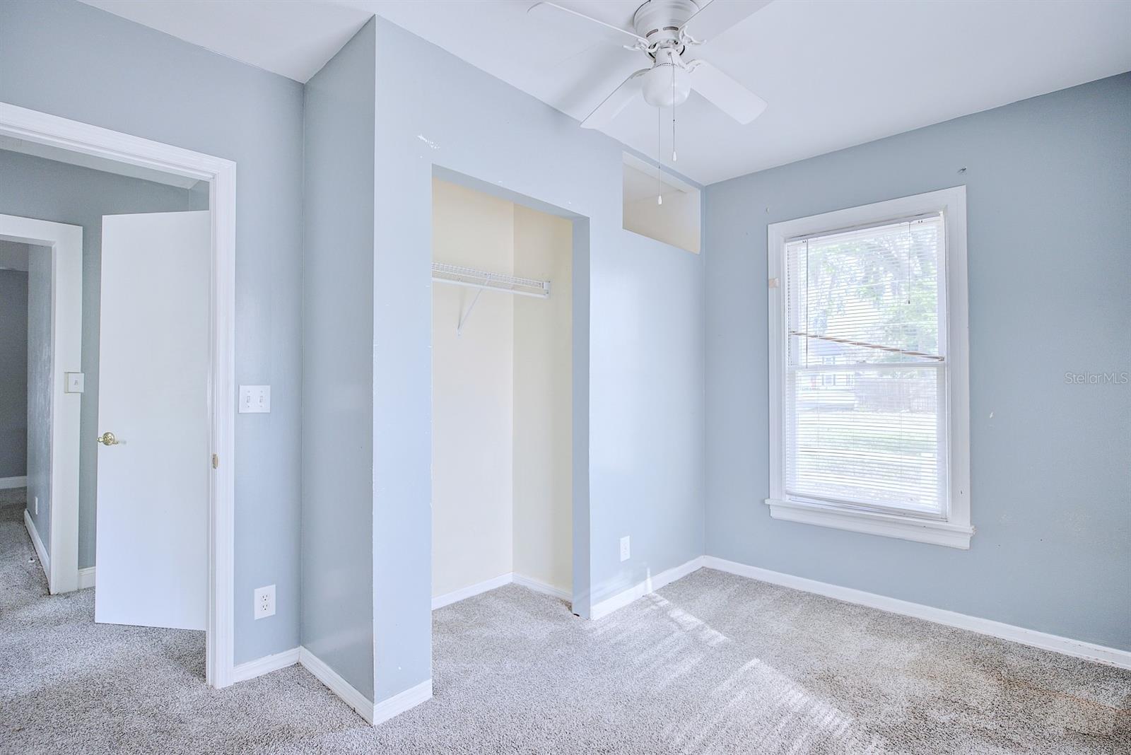 Image 22 of 35 For 121 Bates Avenue Se