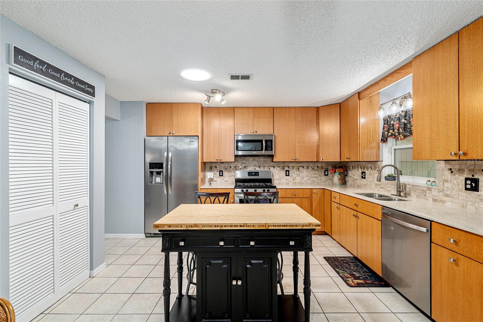 Image 19 of 64 For 9770 97th Place