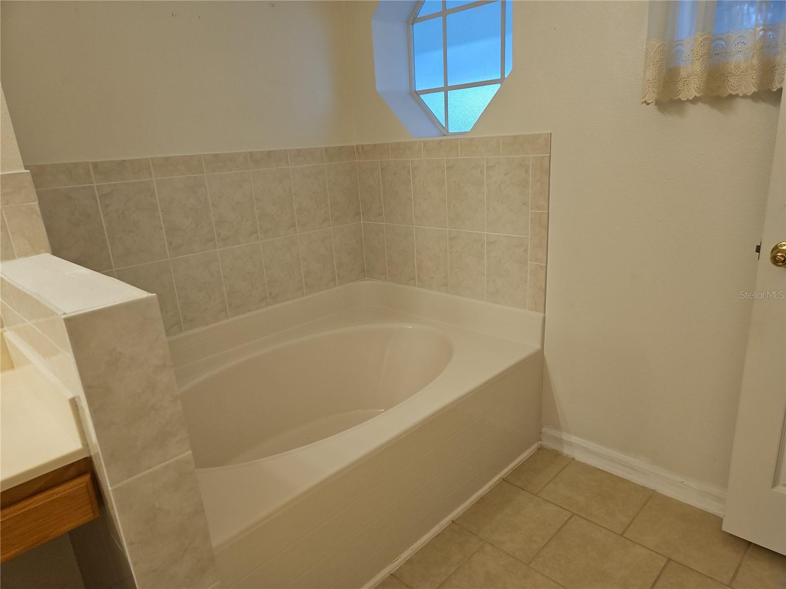 Image 15 of 20 For 6925 Hemlock Road