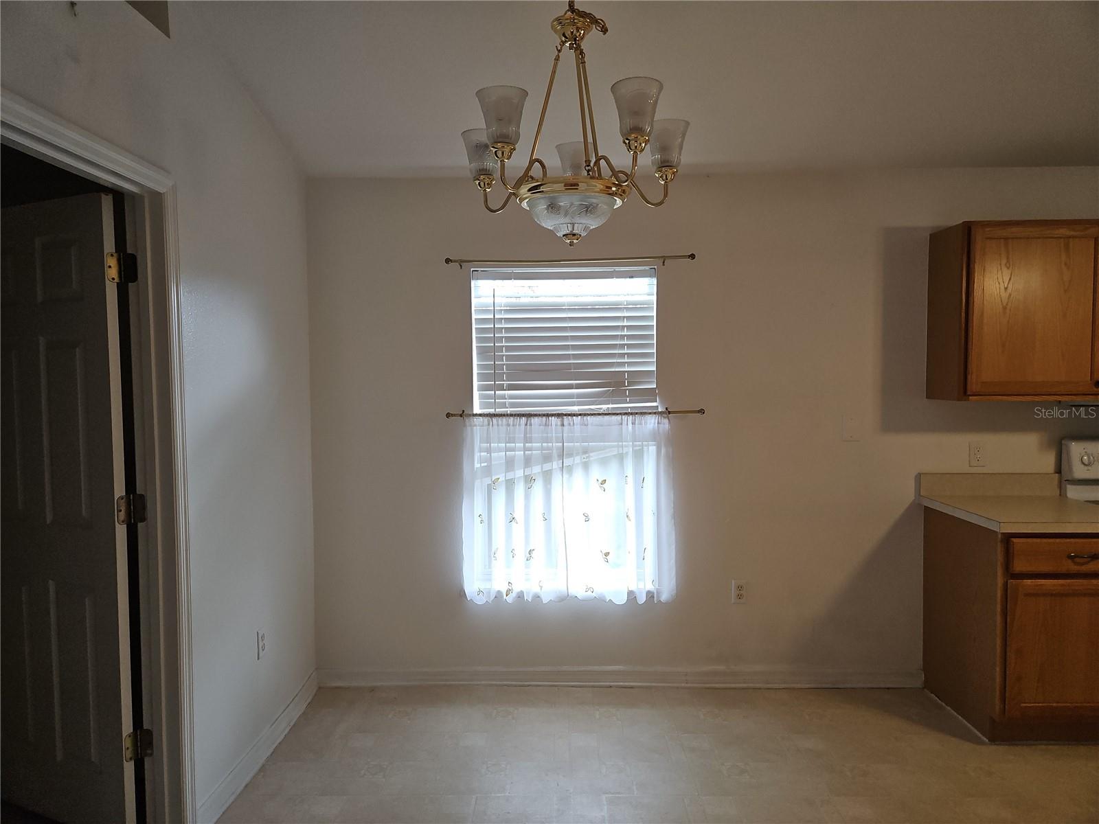 Image 9 of 20 For 6925 Hemlock Road