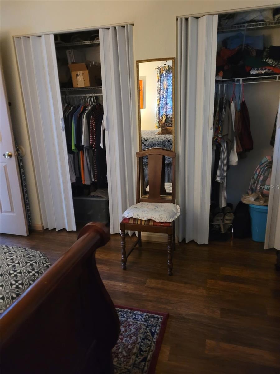 Image 10 of 31 For 12370 138 Avenue