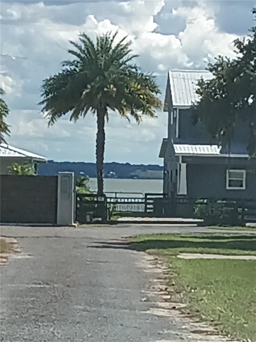 Image 31 of 31 For 12370 138 Avenue